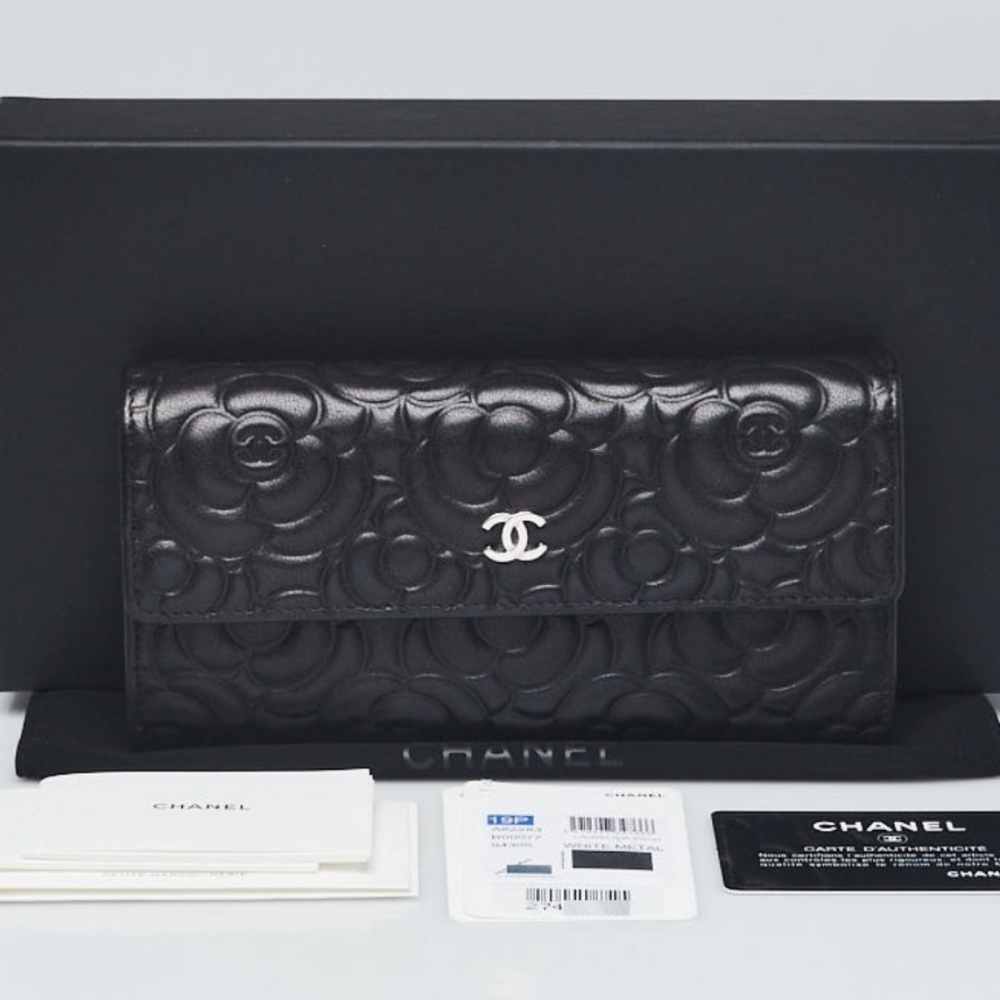 Chanel Black Camelia Lambskin Wallet